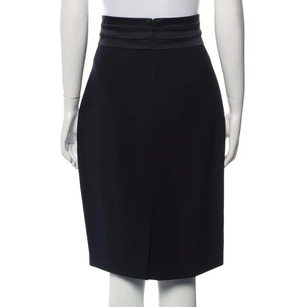 St. John knee length tuxedo pencil Skirt satin pleated waist in black workwear - Picture 2 of 11